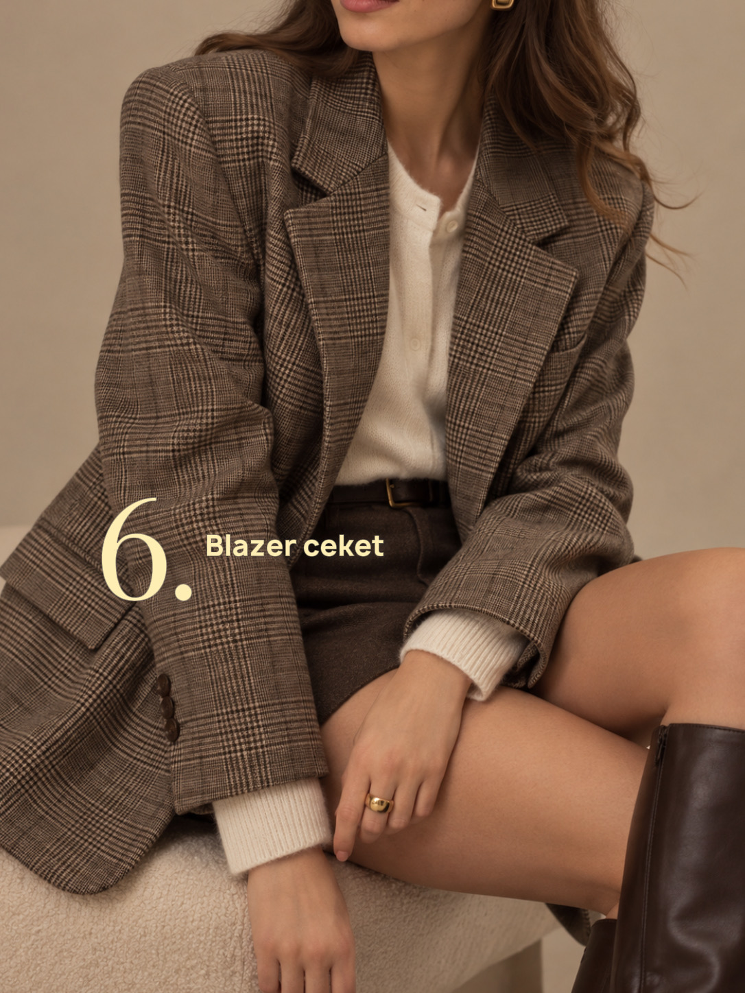 6. Blazer ceket: sonbahar stil serisinden bir görünüm.